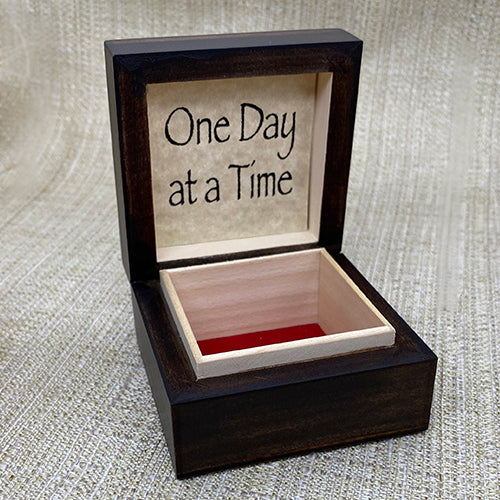 Serenity Prayer Medallion Box