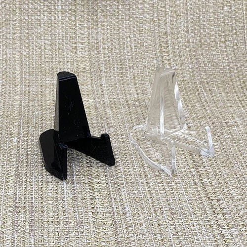 Medallion Stand